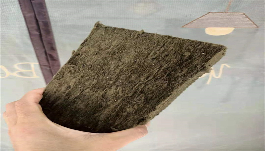 黑色防火巖棉板