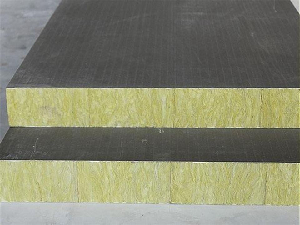 聚氨酯復(fù)合巖棉板