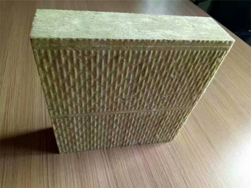 巖棉板保溫管